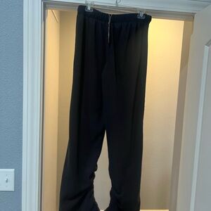 SKIMS women’s Dark Sweatpants